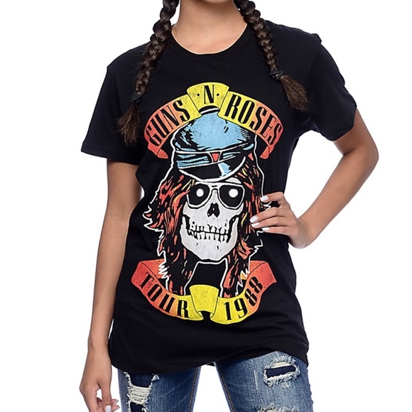 SOLD Daydreamer Guns N Roses Boyfriend Graphic Tee - Picture 2 of 8